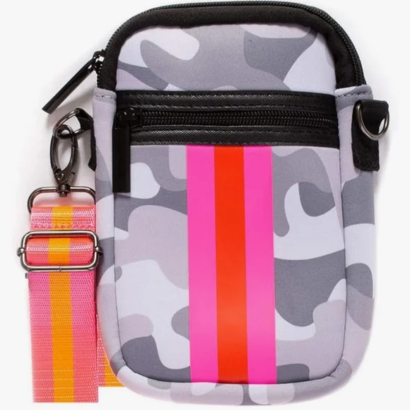 HAUTE SHORE Bags Haute Shore Casey Rise Neoprene Crossbody